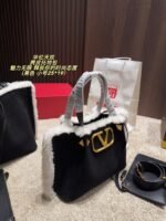 Valentino Suede Lambswool Tote Bag black - 图片 6