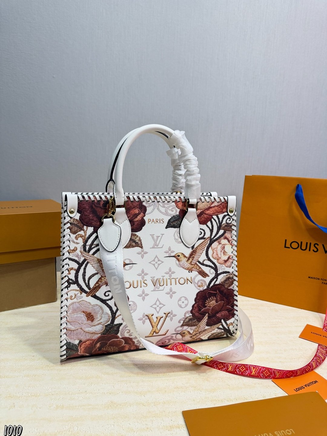 LV Onthego Tote Bag