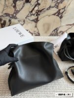 Loewe Cowhide leather black - 图片 2