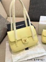Chanel Preppy Coco Handbag yellow - 图片 4