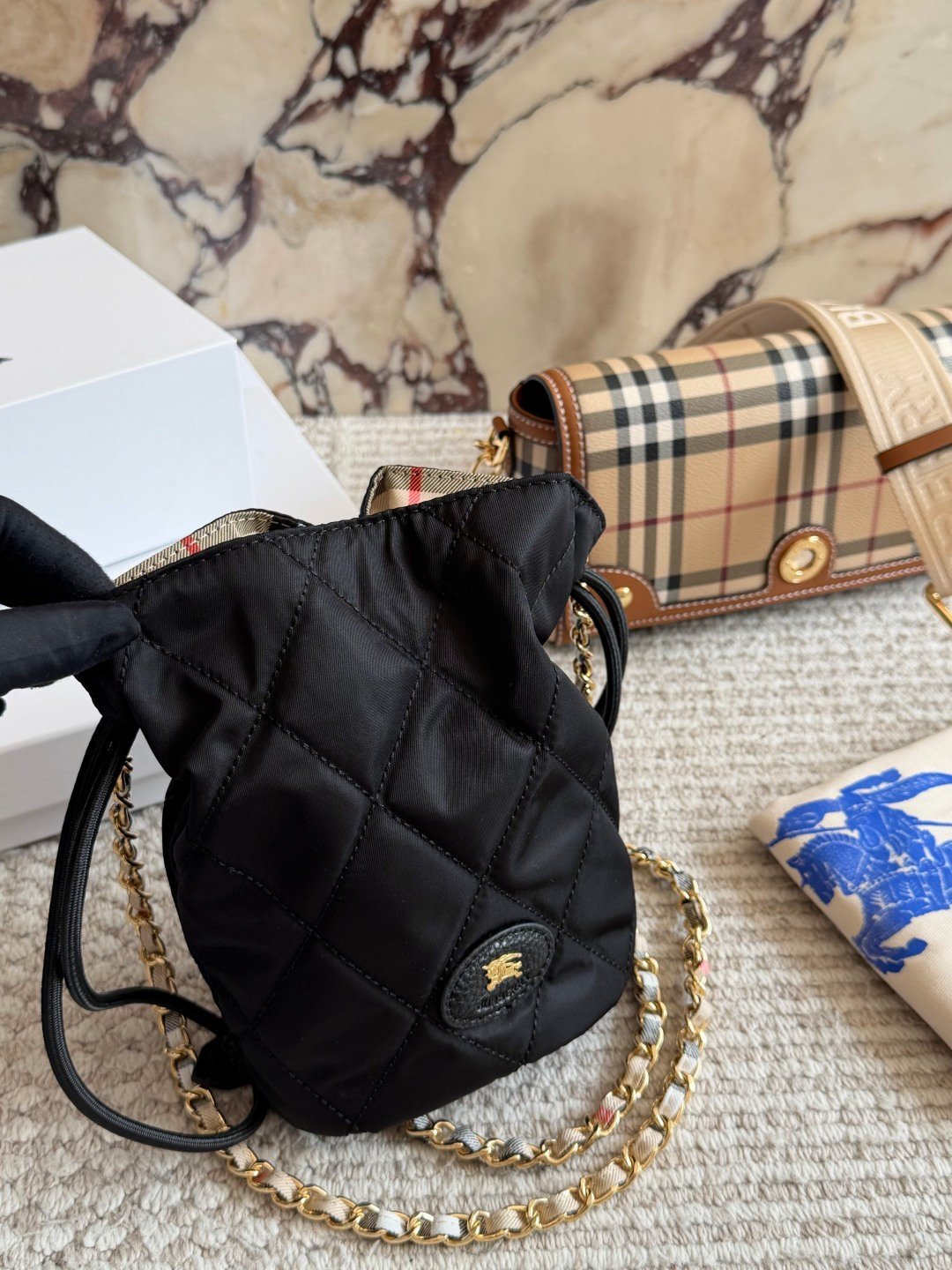 BURBERR Lucky Bucket Bag